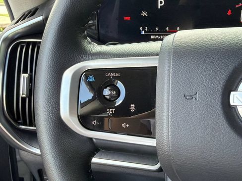 Used 2025 Nissan Armada SV AWD/4WD image 24