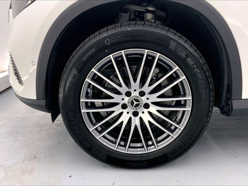 Used 2026 Mercedes-Benz GLC 300 image 8