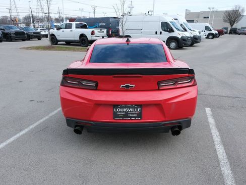 Used 2017 Chevrolet Camaro LT RWD image 8