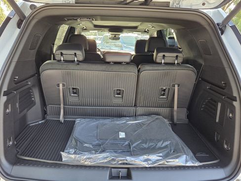 New 2026 Chevrolet Traverse Z71 w/ Enhanced Driving Package AWD/4WD image 20
