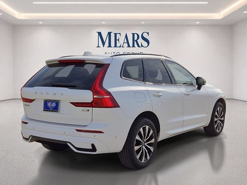 Used 2024 Volvo XC60 B5 Plus w/ Protection Package Premier AWD/4WD image 6