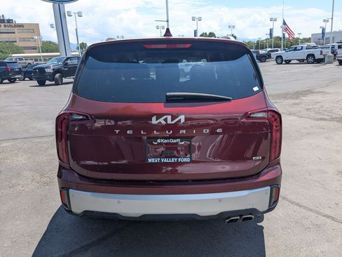 Used 2024 Kia Telluride S w/ S Sunroof Package AWD/4WD image 5
