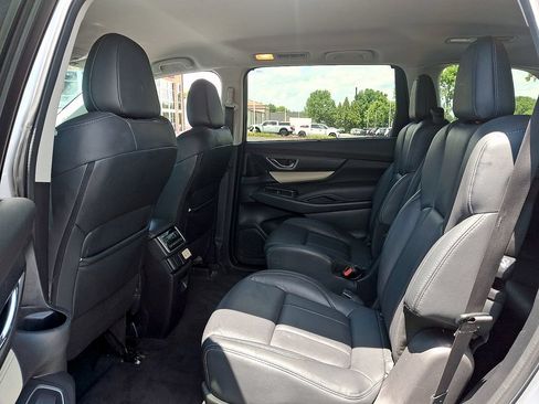Used 2022 Subaru Ascent Limited AWD/4WD image 10