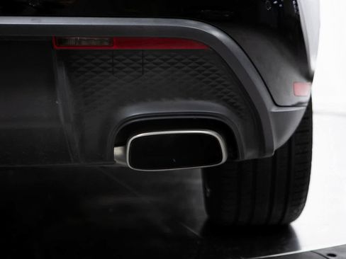 Certified 2024 Porsche Macan image 37