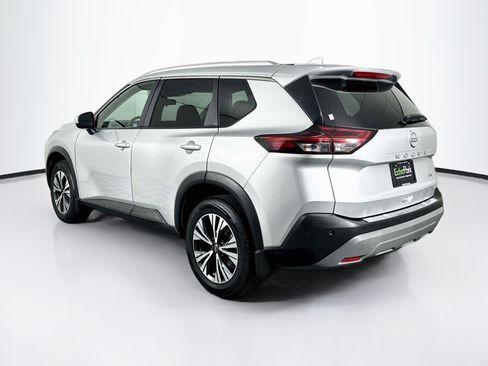 Used 2023 Nissan Rogue SV w/ SV Premium B Package FWD image 5