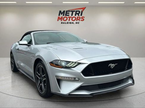 Used 2018 Ford Mustang GT Premium image 3