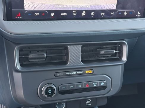 New 2025 Ford Maverick XLT w/ XLT Luxury Package image 33