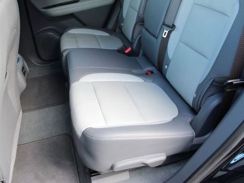 Used 2020 Chevrolet Blazer LT image 23