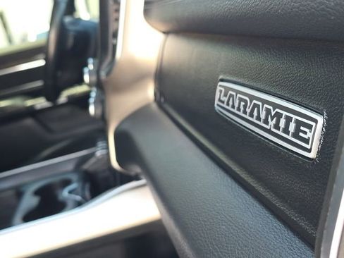 Used 2019 RAM 1500 Laramie AWD/4WD image 22