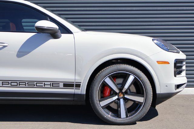 Used 2026 Porsche Cayenne S AWD/4WD image 11