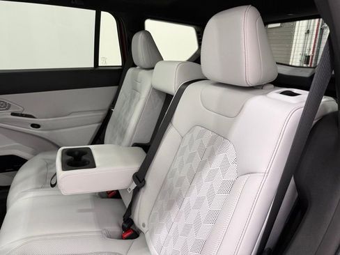 New 2026 Jeep Cherokee Overland AWD/4WD image 19