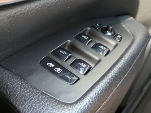 Used 2017 Volvo S90 T5 Momentum w/ Convenience Package image 22