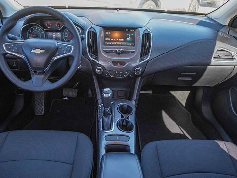 Used 2017 Chevrolet Cruze LT w/ Convenience Package image 24