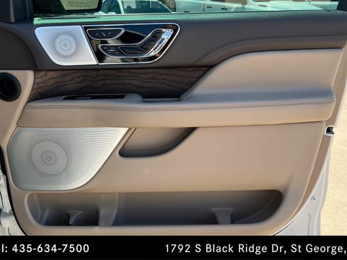 Used 2024 Lincoln Navigator L Reserve AWD/4WD image 23