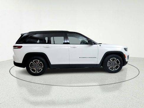 Used 2022 Jeep Grand Cherokee Trailhawk AWD/4WD image 9