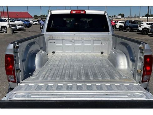 Used 2016 RAM 1500 ST w/ SXT Appearance Group image 10