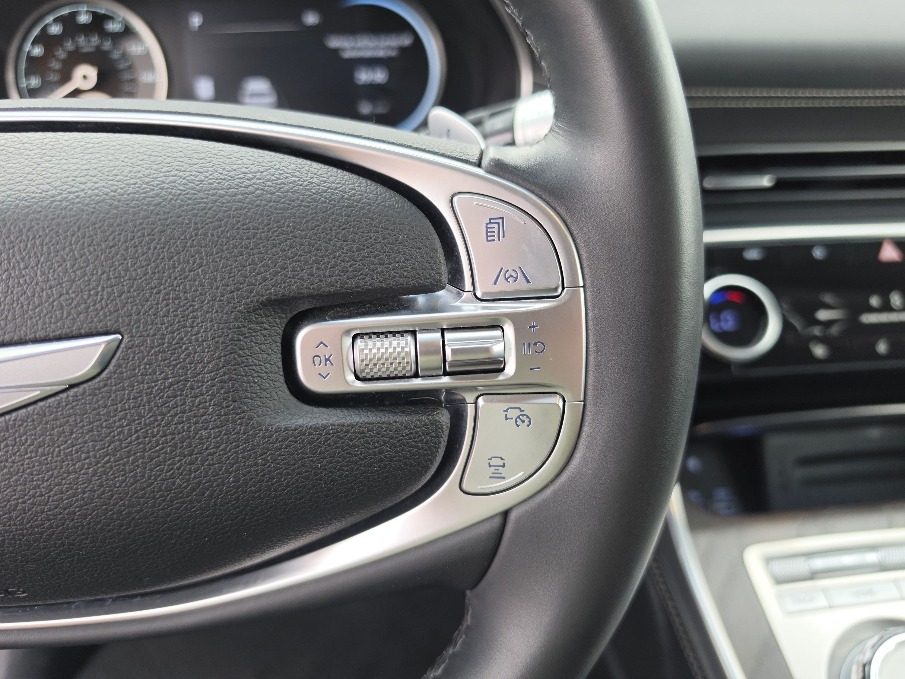 Used 2024 Genesis GV80 2.5T AWD/4WD image 34