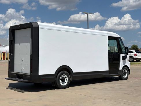 Used 2024 Chevrolet Brightdrop 600 w/ Commercial Equipment Package AWD/4WD image 7
