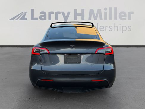 Used 2023 Tesla Model Y 2WD image 4