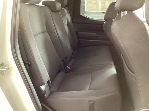 Used 2024 Toyota Tacoma SR5 AWD/4WD image 21