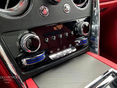 Certified 2022 Rolls-Royce Cullinan image 29