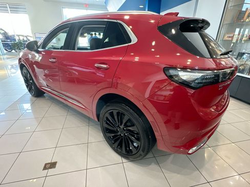 New 2025 Buick Envision Avenir image 6