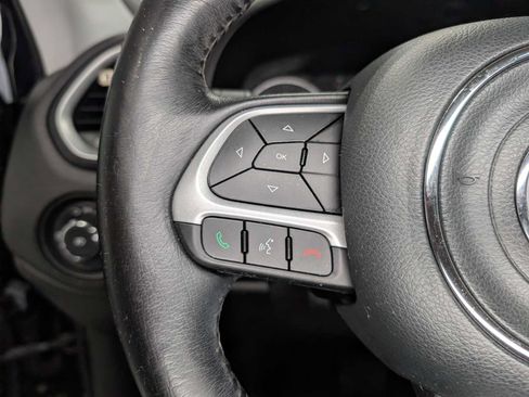 Used 2019 Jeep Renegade Latitude w/ Cold Weather Group AWD/4WD image 36