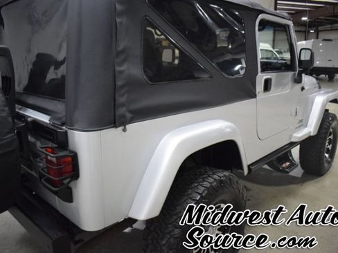 Used 2006 Jeep Wrangler Unlimited AWD/4WD image 5