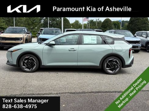 New 2026 Kia K4 EX FWD image 3