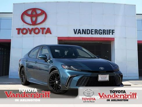 Used 2025 Toyota Camry SE w/ Multimedia Upgrade Package image 1
