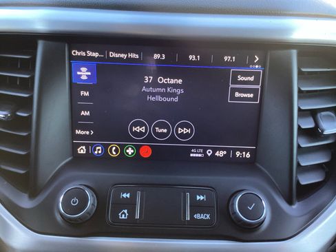 Used 2023 GMC Acadia SLE w/ Driver Convenience Package image 22