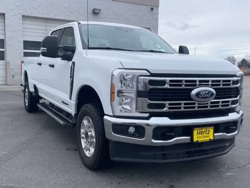 Used 2025 Ford F250 XLT image 4