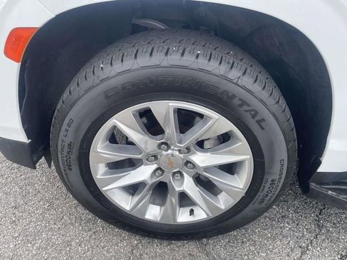 Used 2023 Chevrolet Suburban LT image 27