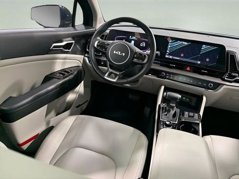 Used 2025 Kia Sportage EX w/ Premium Package FWD image 28