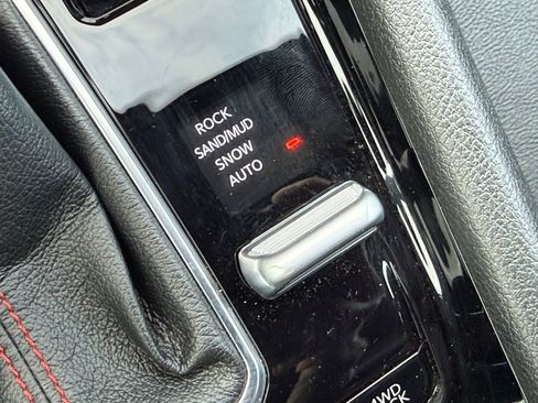 Used 2024 Jeep Compass Trailhawk image 3