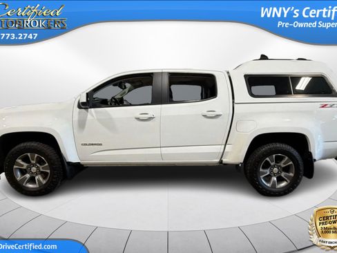 Used 2017 Chevrolet Colorado Z71 AWD/4WD image 9