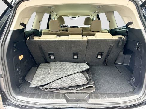 Used 2024 Subaru Ascent Premium w/ Convenience Package image 28