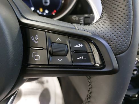 New 2025 Alfa Romeo Giulia AWD w/ Veloce Package AWD image 20