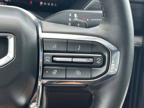 Used 2024 GMC Acadia Elevation FWD image 39