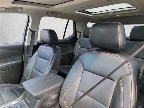 Used 2019 Chevrolet Traverse LT w/ LT Premium Package FWD image 13