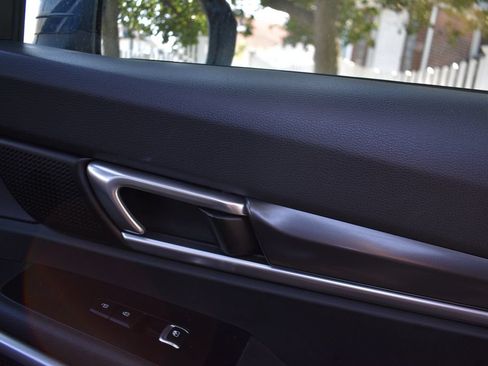 Used 2025 Kia Telluride S FWD image 19