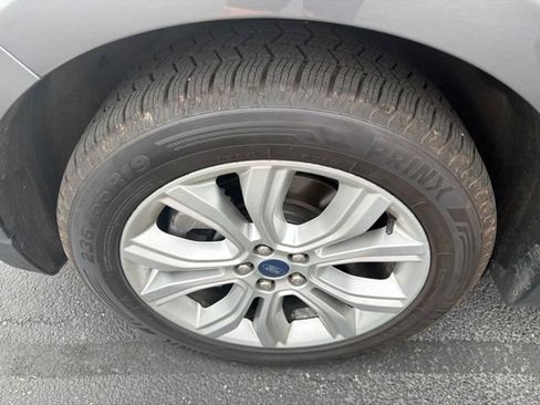 Used 2022 Ford Edge Titanium AWD/4WD image 28