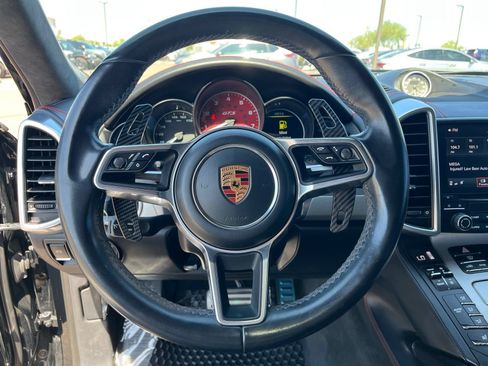 Used 2018 Porsche Cayenne GTS AWD/4WD image 18
