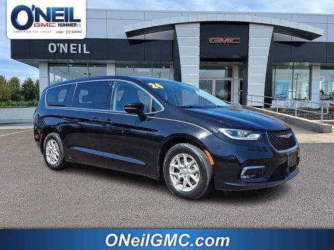 Used 2024 Chrysler Pacifica Touring-L FWD image 1