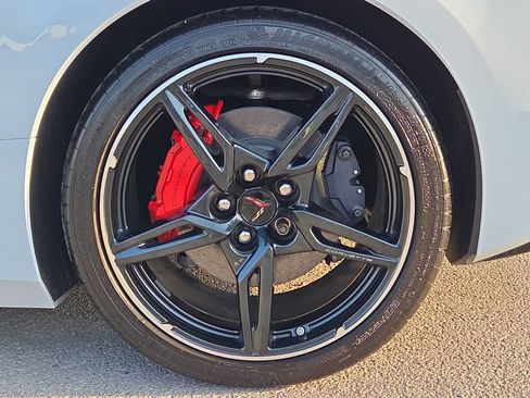 Used 2024 Chevrolet Corvette Stingray Coupe w/ Battery Protection Package image 12