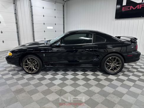 Used 1996 Ford Mustang Cobra image 2