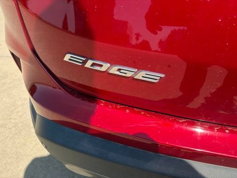 Used 2020 Ford Edge SEL w/ Convenience Package AWD/4WD image 5