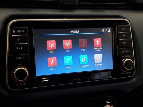 Used 2025 Nissan Versa SV image 19