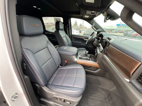 Used 2022 Chevrolet Silverado 1500 High Country w/ High Country Premium Package image 27