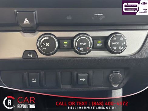 Used 2021 Toyota Tacoma SR5 image 39